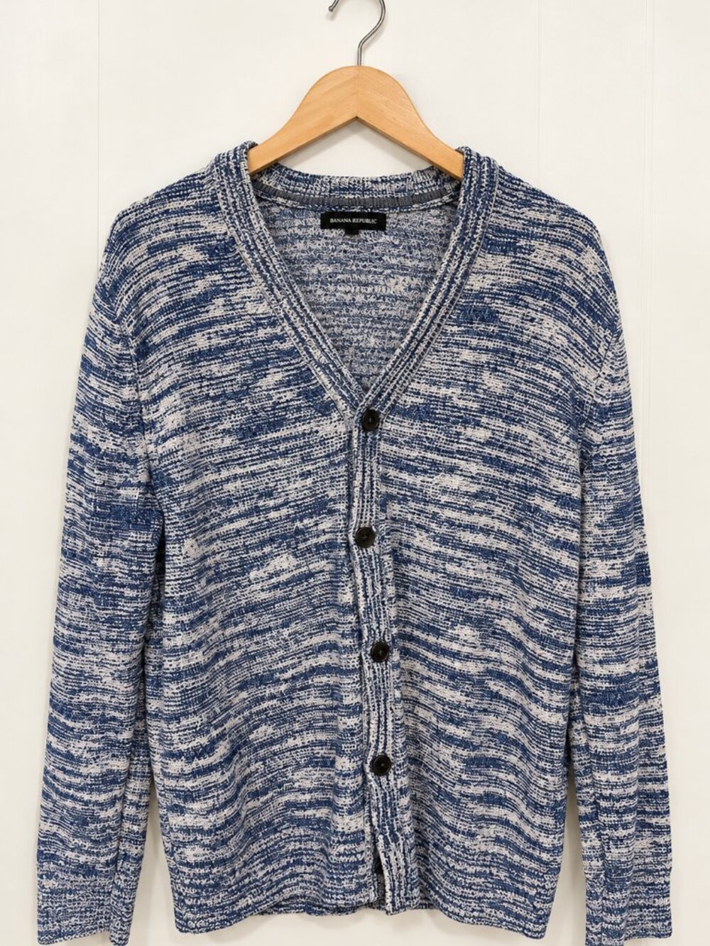 Banana Republic men’s cardigan sweater in a great blue and white marled knit.